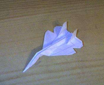 [纸飞机空中之王]纸飞机空中之王怎么折