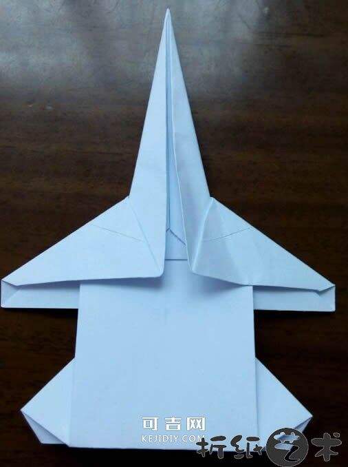[怎样折纸飞机]怎样折纸飞机飞得最久