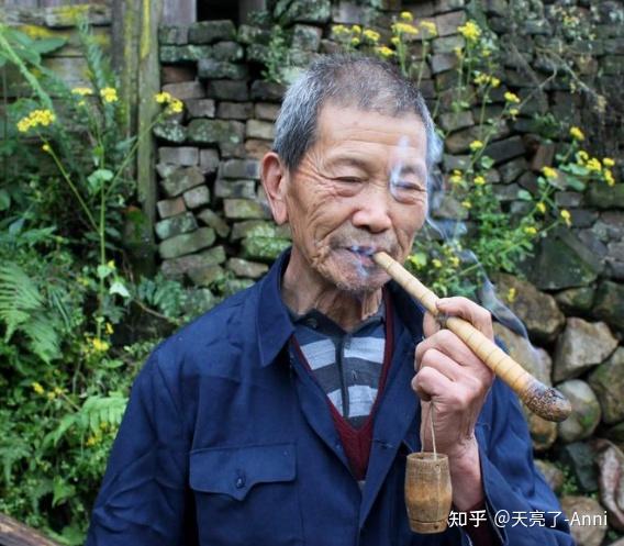 电报员周大爷年轻照片的简单介绍