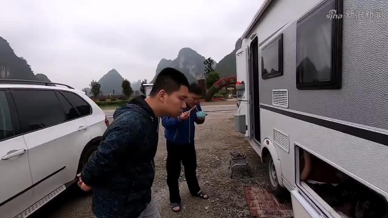 电报员用手电筒口吐芬芳_topgear三贱客去哪了