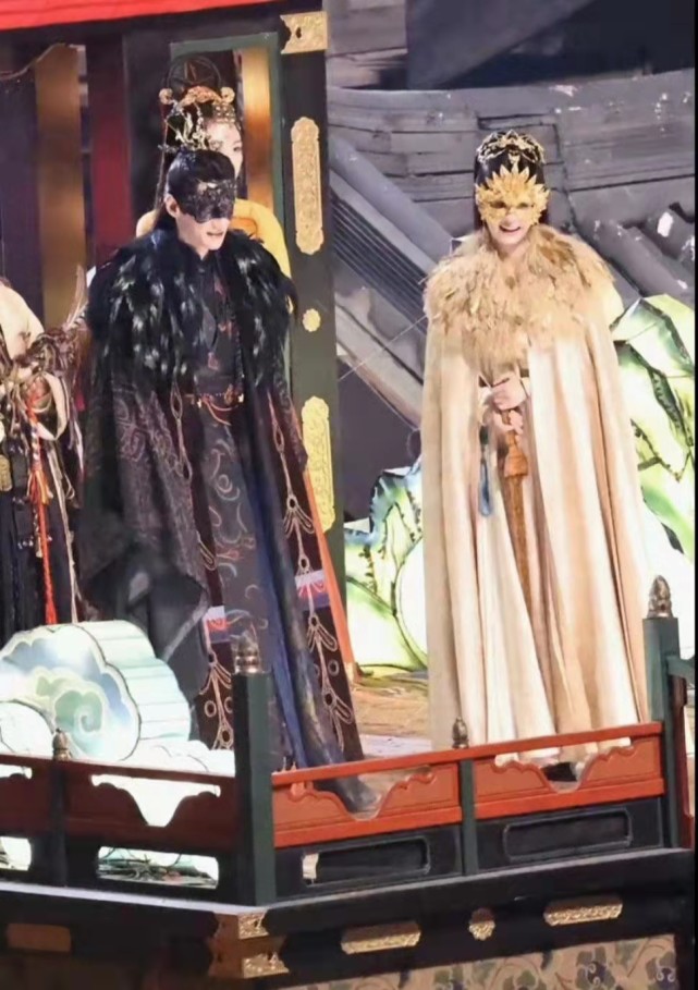 小狐狸长月烬明_小狐狸长月烬明叫什么