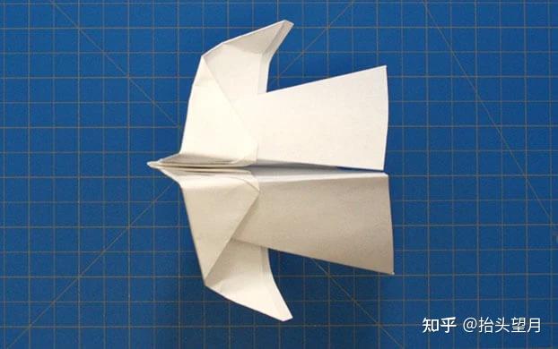 纸飞机折法_纸飞机折法飞得超远