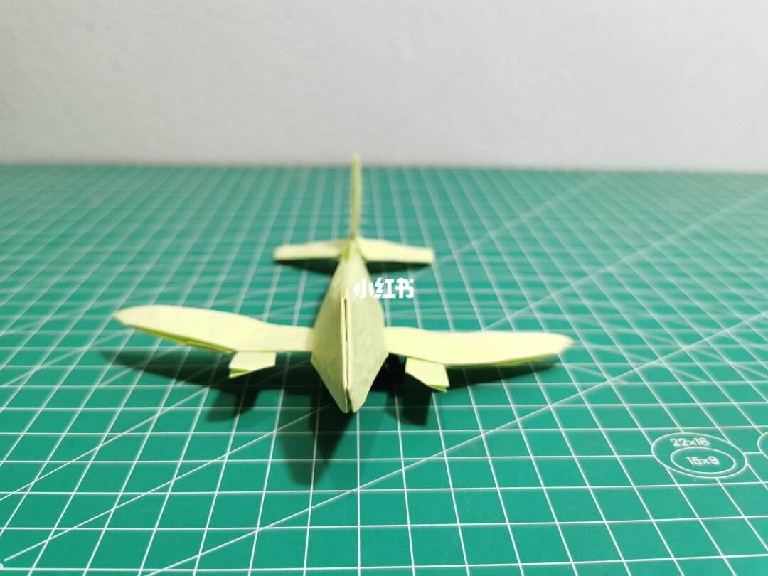 纸飞机怎么折_纸飞机怎么折正方形纸