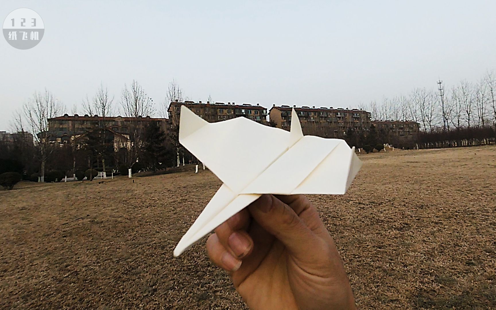 转了一大圈飞回来的纸飞机_转一圈飞回来的纸飞机最简单